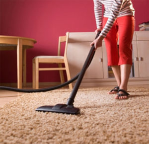 Como cuidar de tapetes e carpetes